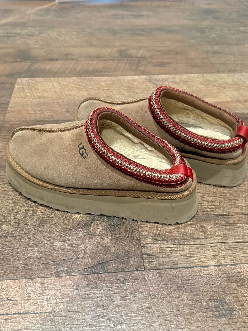 UGG Women's Platform Tasmin Taz Chestnut Suede Clogs with Red Trim - Size 8